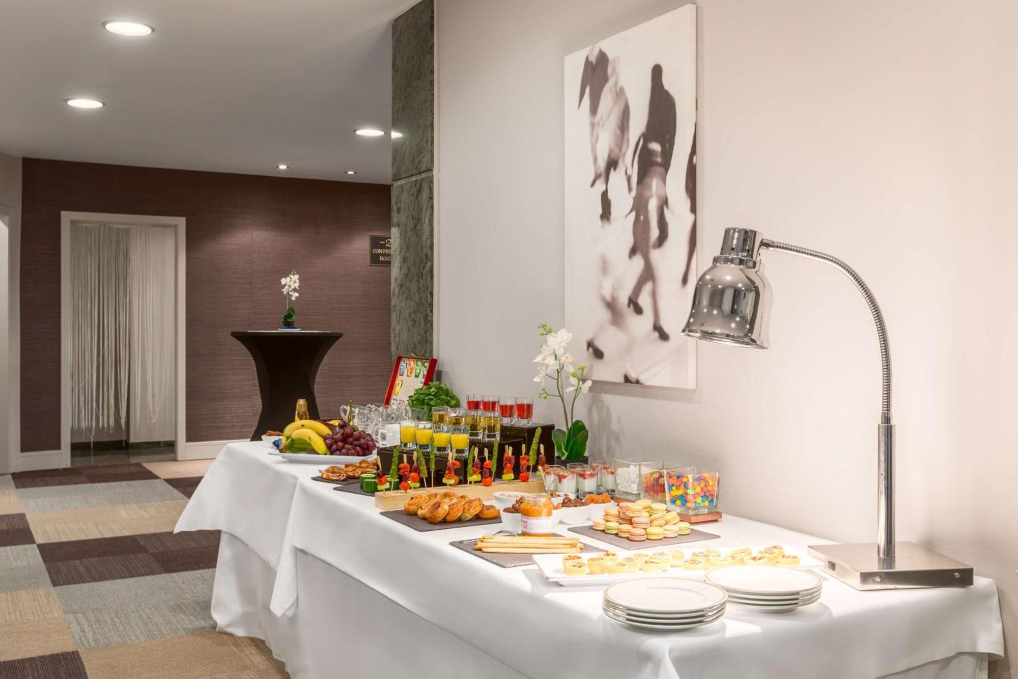 Nh Brussels Carrefour De L'Europe Hotel Luaran gambar